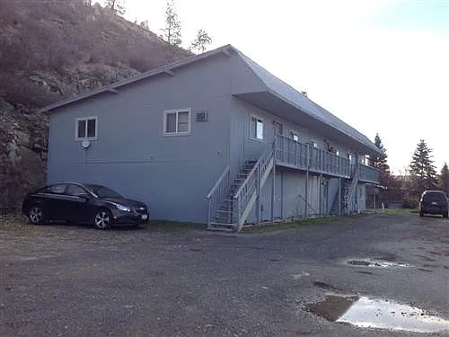 2 bed, 480 sqft, $750 — Photo 1