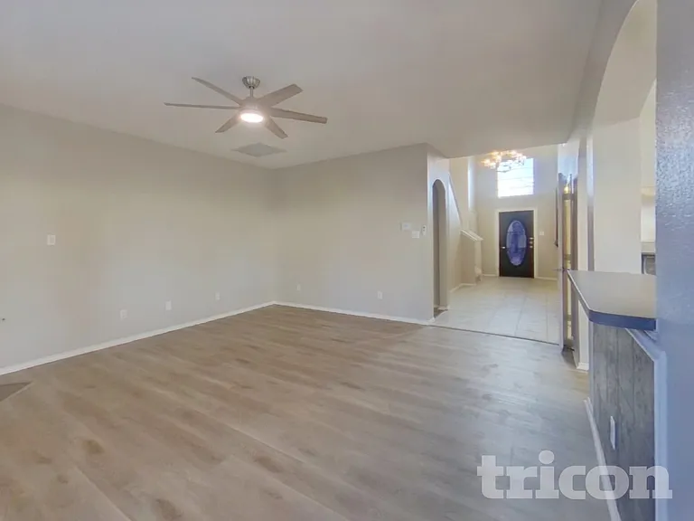 5825 Show Master Ln — Photo 3