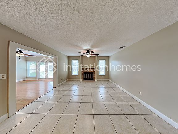 3rd image of 5241 Goldenwood Dr