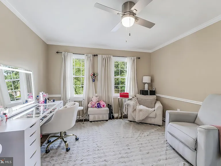 8424 Holly Leaf Dr — Photo 20