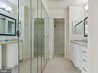 3100 S Manchester St APT 635, Falls Church, VA 22044
