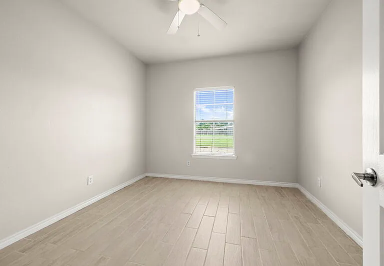 22898 Sabine Dr — Photo 16