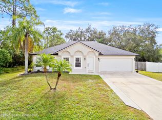 380 Courtney St SE, Palm Bay, FL 32909