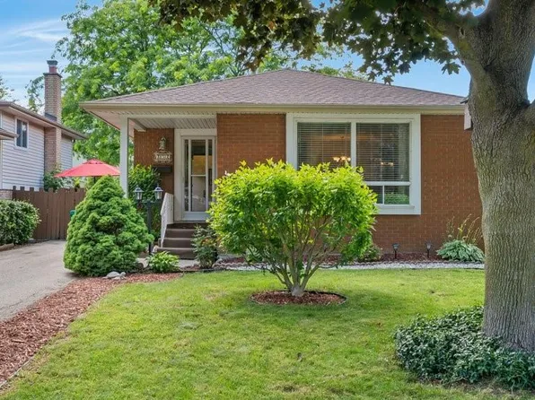 252 Johanna Dr, Cambridge, ON N1S 4C6