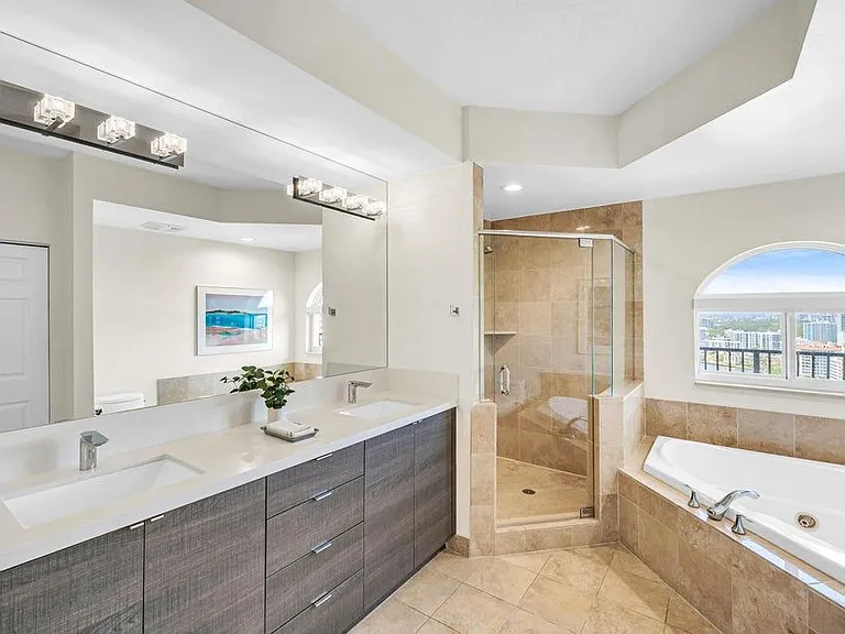 100 Birch Rd #2505D — Photo 10