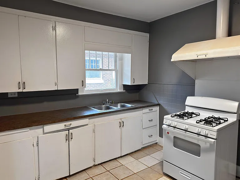 1705 Pearl Ave — Photo 11