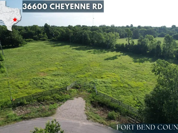 36600 Cheyenne Rd, Wallis, TX 77485