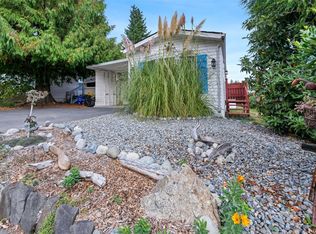2779 Stautw Rd #222, East Saanich 2, BC V8M2C8
