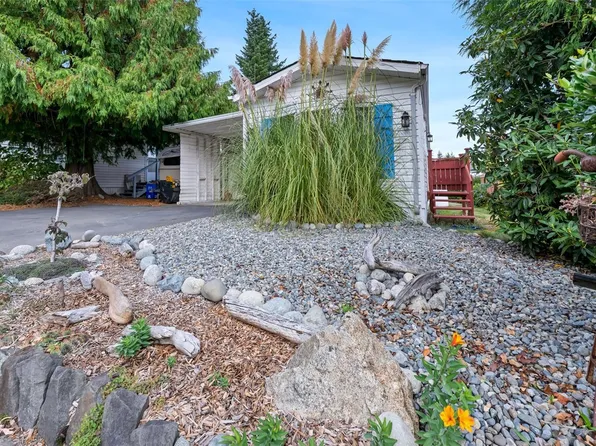 2779 Stautw Rd #222, East Saanich 2, BC V8M 2C8