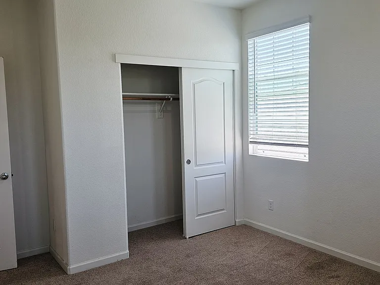 5444 Gallier Loop — Photo 15
