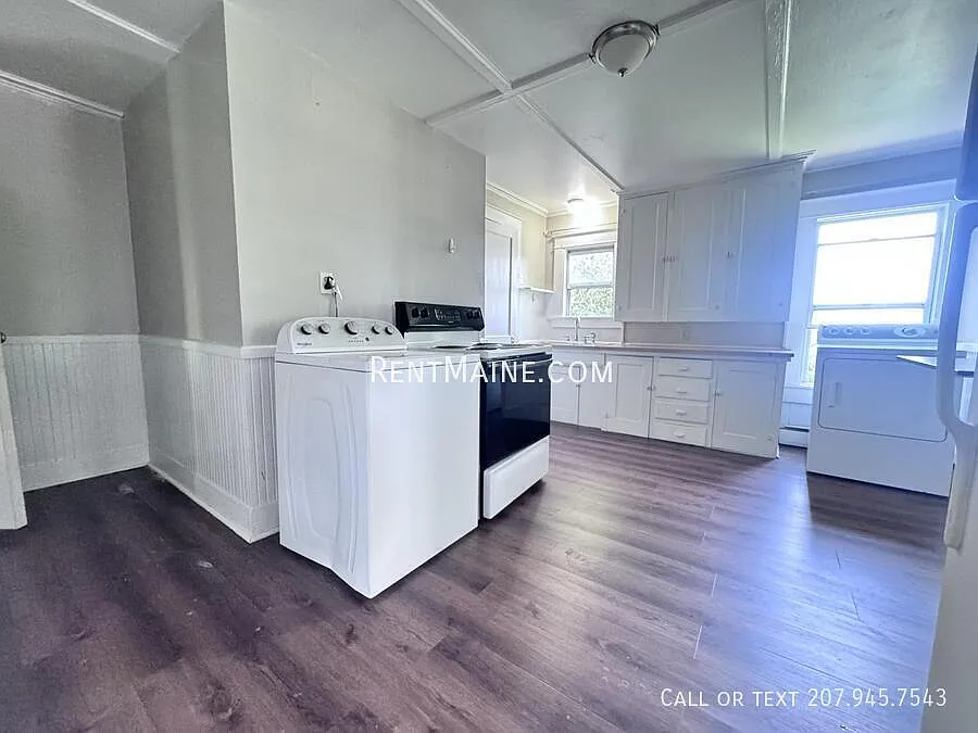 2 bed, $1,300 — Photo 1