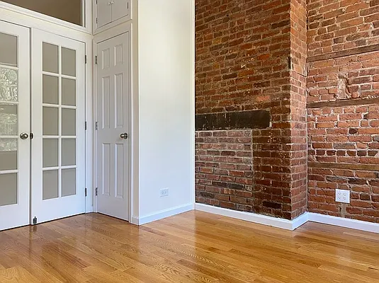 Rented by The Agency | media 18