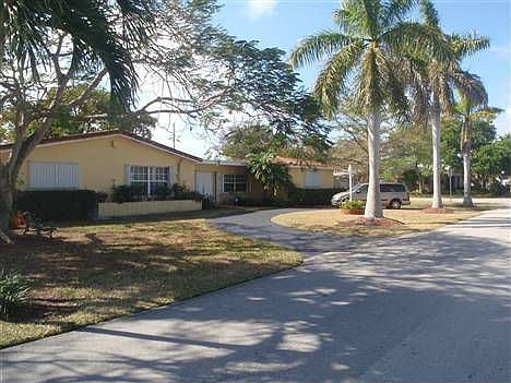2nd image of 17100 SW 87th Ct
