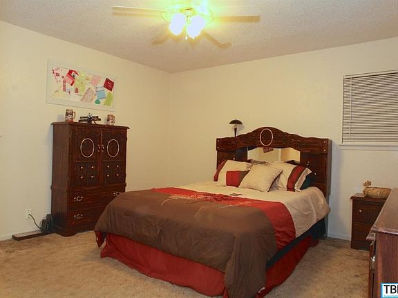 3rd image of 11 S Cliffwood Cir