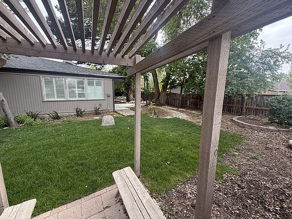 3rd image of 1576 E Lakewood Dr
