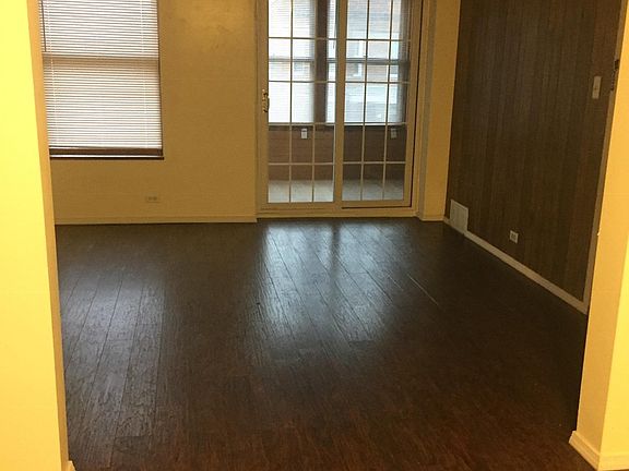 3rd image of 3113 N Elston Ave #2