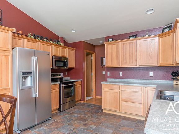 2nd image of 1561 Dalebrook Dr