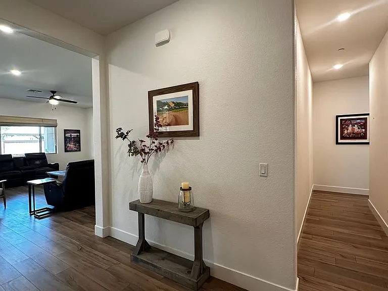 2305 Banks Dr — Photo 18
