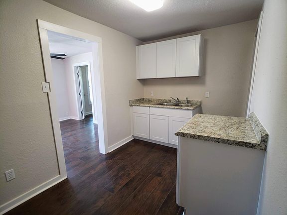 4th image of 1529 N Walters St #11001513
