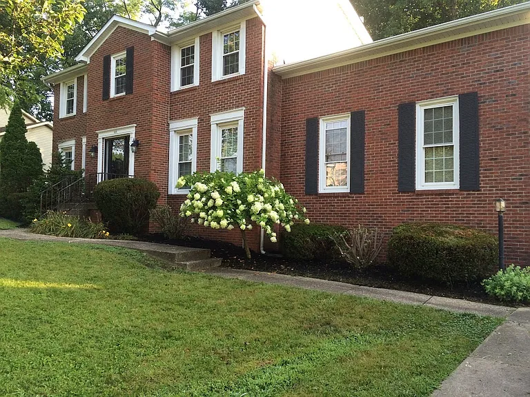 602 Creekvalley Rd — Photo 2