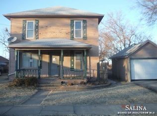 303 E 1st St, New Cambria, KS 67470