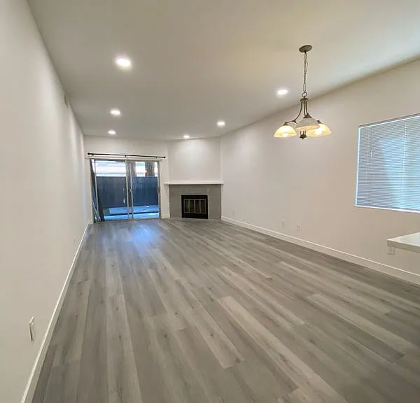 1400 Bowe Ave #804 — Photo 4