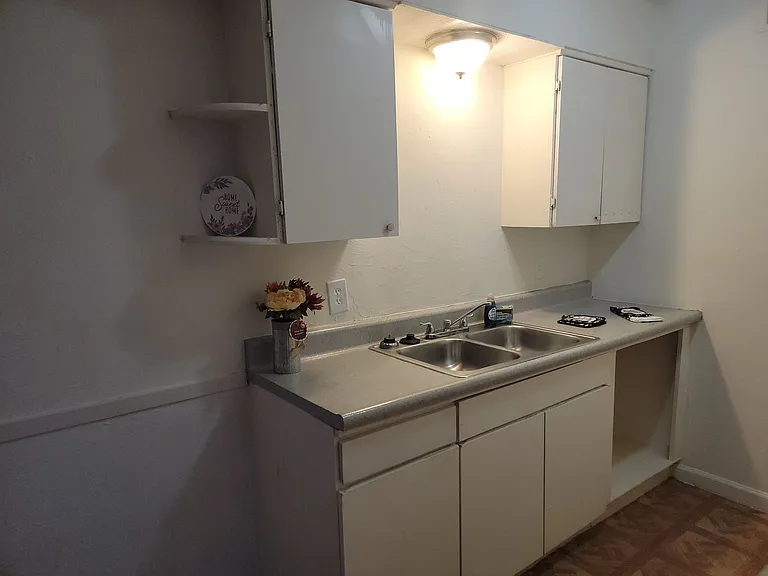The Pines Apts — Photo 10