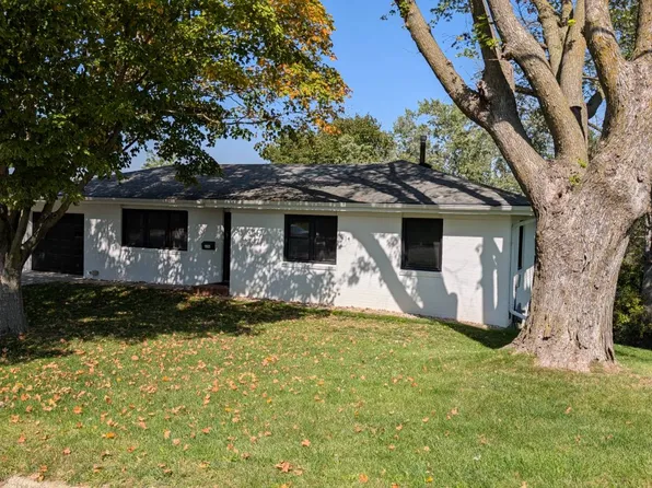 606 Thielen St, Exira, IA 50076