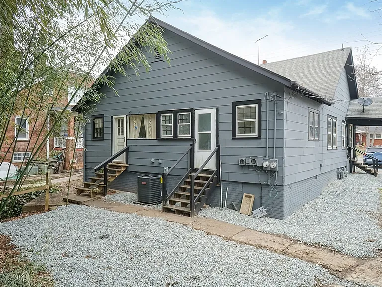 N Main St Duplex — Photo 6