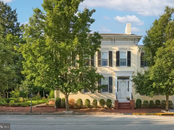 27 N Baltimore St, Dillsburg, PA 17019