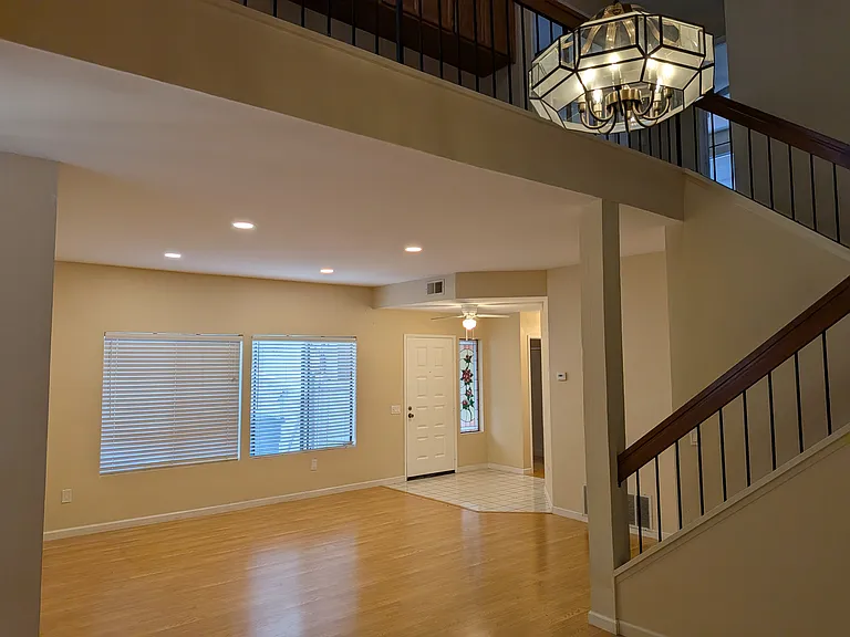 3510 Hastings Dr — Photo 2