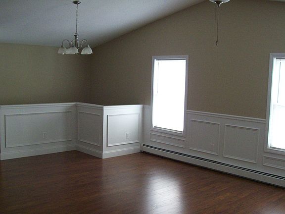 3rd image of 16 Lyman Ave