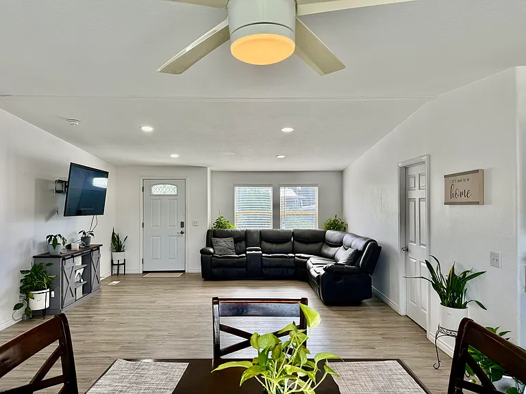 64173 Thomas Ave — Photo 5
