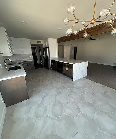 3922 E Larkspur Dr — Photo 1