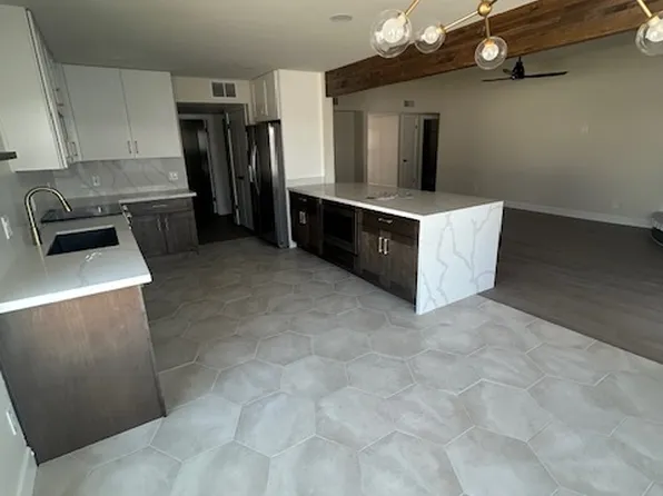 3922 E Larkspur Dr, Phoenix, AZ 85032