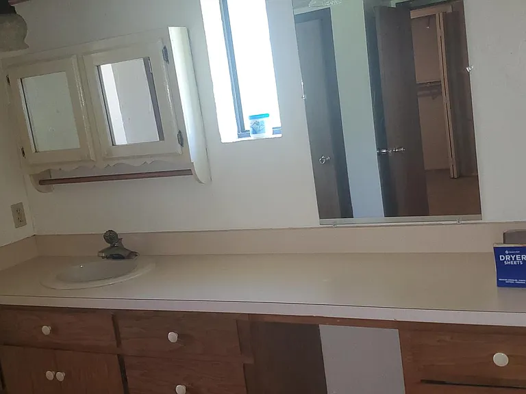 236 Smith St — Photo 14