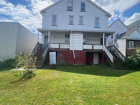 3rd image of 18 Logan St