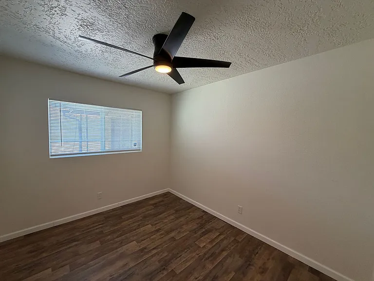 1512 Clancy Dr NE — Photo 10