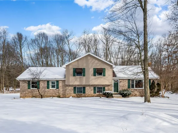 315 W Romain Rd, Pulaski, PA 16143
