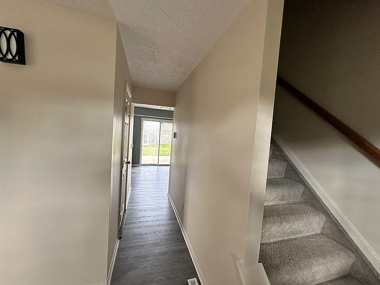 7016 Wembley Ct — Photo 3