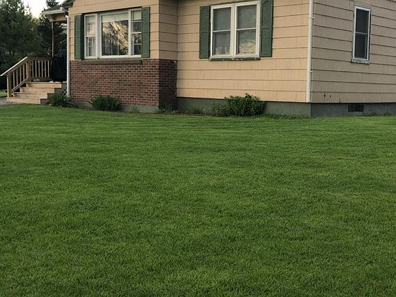 2nd image of 1655 River Road