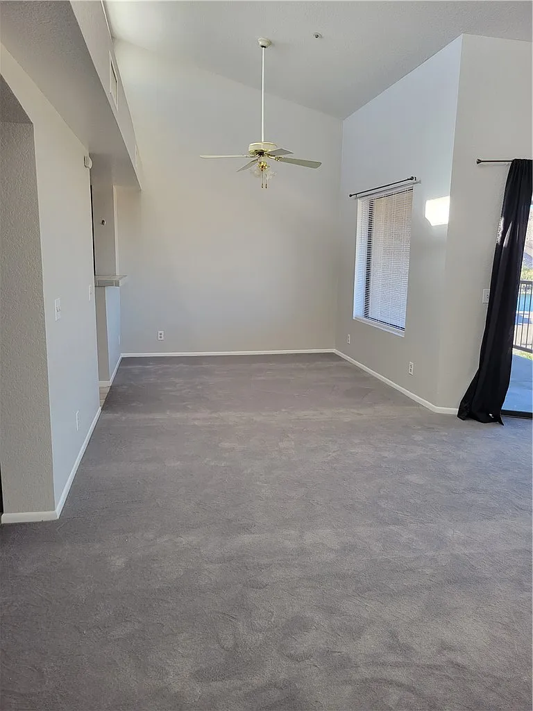 2 bed, 2.0 bath, 1094 sqft, $1,400 — Photo 2