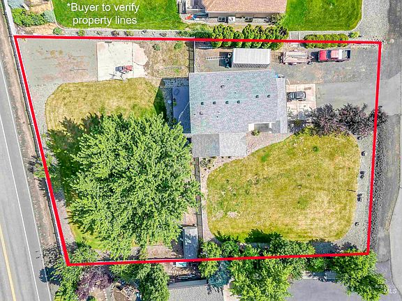 3rd image of 1750 E Wheatlands Ave