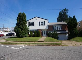 1117 Kent Ln, Philadelphia, PA 19115