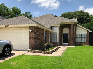 2207 Gladstone Dr, Arlington, TX 76018