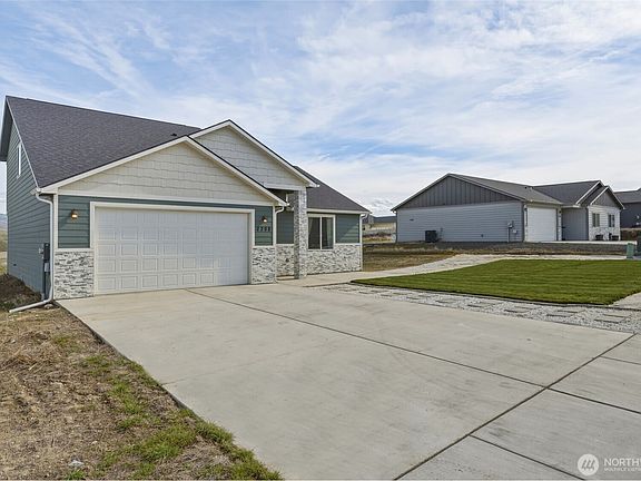 3rd image of 2208 Key Blvd