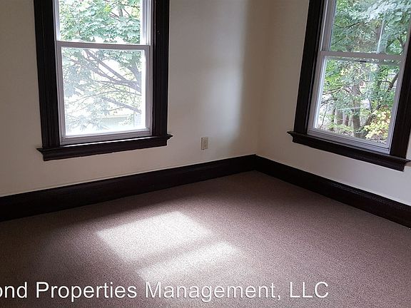 3rd image of 264 Howard Ave