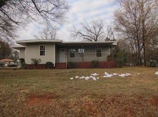 14 Valley View Ln, Greenville, SC 29605