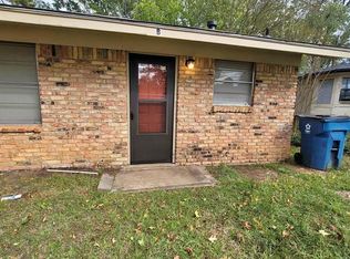 2000 Wilson St UNIT B, Marshall, TX 75670