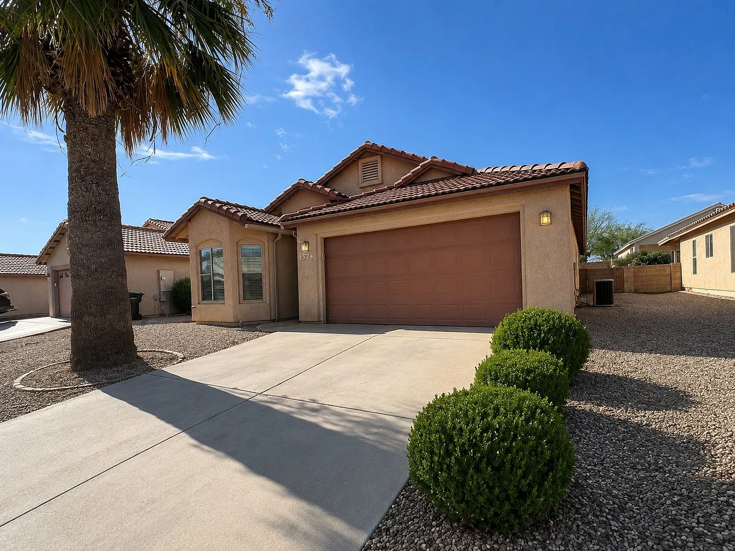 Beautiful 3-Bedroom Home in Chaparral Village! — Photo 1